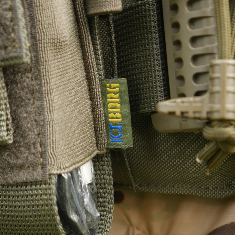 Подсумок под турникет открытого типа с креплениями для тактических ножниц и маркера хаки.