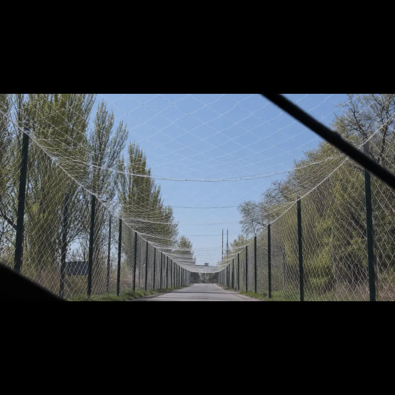 Антидронова сітка 6х8 м, вічко 40 мм, нитка 1,8 мм (сітка проти дронів для машин і доріг) біла фото №10